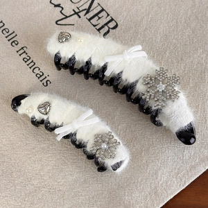 Barrettes banane en peluche avec cœur, flocon de neige, perles et nœuds d'hiver