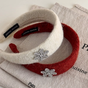 Serre-tête en Peluche Flocon de Neige de Noël Strass Bandeau Cheveux Hiver Chaud Fait à la Main Serre-tête pour Femmes Filles