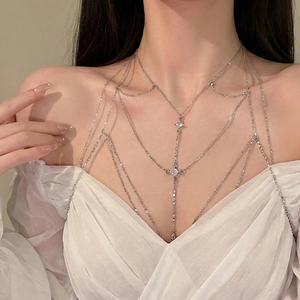 Chaîne de Corps Multicouche en Alliage Sexy pour Femmes avec Strass Maille Poitrine Pendentif Étoile Géométrique Bijoux de Mode Argent