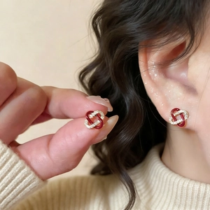 Elegant Copper Red Concentric Knot Stud Earrings For Women Light Luxury Gold Plated Rhinestone Inlaid New Year Jewelry Gift
