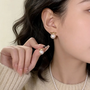 French minimalist gold bar pearl stud earrings for women elegant daily wear jewelry