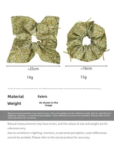 Größentabelle für Blumen-Haargummis mit Maßen für flache und geraffte Stoff-Accessoires