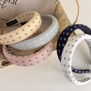Chic floral sponge headband set in five pastel colors with a soft fabric finish