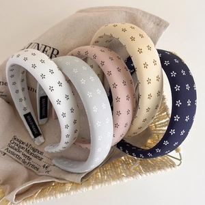 5-pack floral sponge headbands in white pink and navy for women hair styling