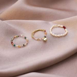Vintage Gold Plated Alloy Beaded Ring Freshwater Pearl Heart Pendant Elastic Handmade Ring For Women Jewelry Gift
