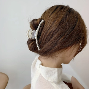 Haarklammer im koreanischen Stil mit eleganten weißen Perlen für Damenhaarschmuck