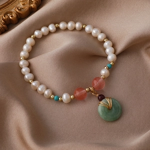 Vintage Süßwasserperlen Armband Mit Grüne Jade Stil Sicherheits Schnalle Anhänger Gold Trennelemente Elegante Chinesische Schmuck Für Damen