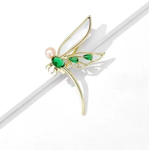 Eleganter Libellen-Brosche in Gold mit grünen Kristallen und weißer Perle für Damen