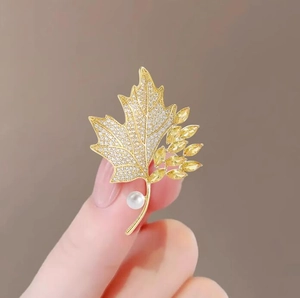 Elegant Golden Maple Leaf Brooch With Zircon Yellow Crystal And Artificial Pearl Embellishment Luxury Nature Pin For Women Accessories