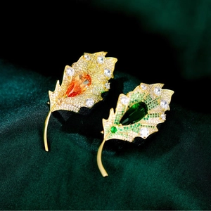 Elegant Leaf Brooch Alloy Gold Plated Rhinestone Zirconia Pear Cut Stone Pin For Women Wedding Banquet Party Accessory
