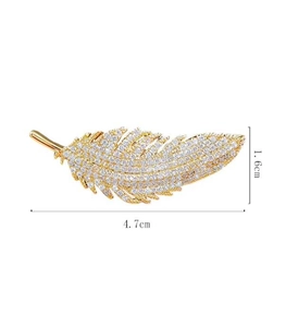 Dettaglio spilla a piuma con cristalli brillanti, dimensioni 4,7 cm per 1,6 cm di lusso