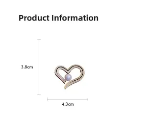 Detailed size view of heart pearl brooch with gold plating and zircon inlay, 4.3cm wide