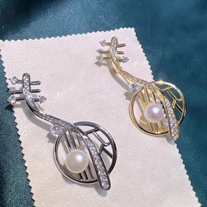 Vintage Pipa Liuto Strumento Spilla In Lega Con Strass E Perla Artificial Intarsiata Elegante Stile Cinese Gioielli Donna Per Banchetto