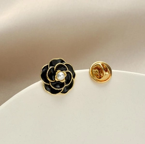 Elegant Alloy Enamel Camellia Flower Brooch With Faux Artificial Pearl Gold Plated Edge Anti-Exposure Safety Pin For Women Wedding Jewelry