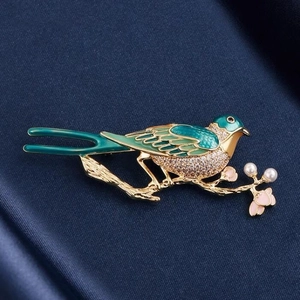 Vintage Enamel Magpie Bird Brooch With Rhinestones And Artificial Pearl Alloy Flower Branch Pin For Women Suit Coat Accessories