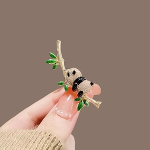 Vintage Alloy Enamel Panda Bamboo Brooch With Rhinestones Gold Plated Animal Lapel Pin For Women Party Accessory Jewelry