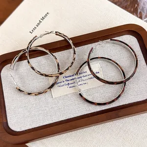 Vintage Leopard Print Hoop Earrings For Women Fashion Animal Pattern Leather Iron Alloy Circle Earrings With Copper Post