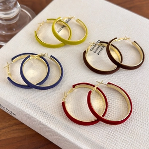Boucles d'oreilles créoles vintage en velours jaune moutarde, marron, bleu marine et bordeaux