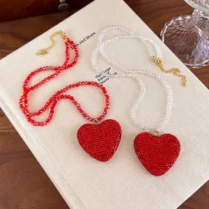 Collier Pendentif Cœur en Cristal Artificiel Rouge pour Femmes Choker Perlé Plein Strass Style Doux Bijoux de Mode Cadeau