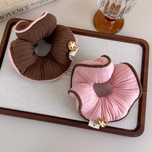 Set di elastici per capelli a stella marina rosa e marrone con trama a maglia e bottoni