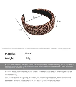Detailed size specifications for a wide leopard print headband with dimensions and weight
