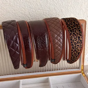 Serre-tête Large pour Femme en Cuir PU Vintage Français Matelassé Imprimé Léopard Bandeau Rembourré Élégant Accessoires Cheveux Automne Hiver