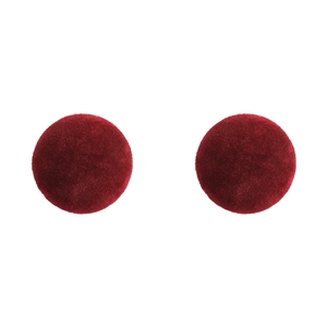 Eleganti orecchini a bottone a sfera floccati rosso vino con texture in velluto da donna