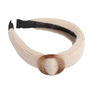 Serre-tête en tricot beige avec boucle en écaille de tortue pour un style élégant