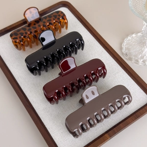 Ensemble de grandes pinces à cheveux style français en léopard, noir, bordeaux et marron