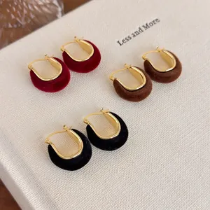 Vintage Alloy Flocked Hoop Earrings Retro U-shaped Metal Red Brown Black Ear Clips Niche Light Luxury Fashion Jewelry Women