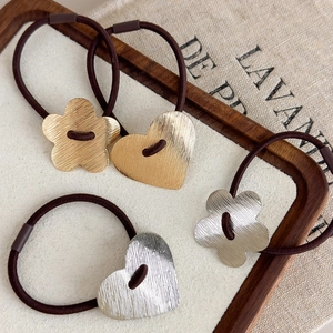 Élastiques à cheveux avec cœur et fleur en métal brossé, or et argent, lot de 4