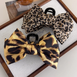 Leopard Print Bow Hair Claw Clip French Vintage Fabric Shark Clip Large Hair Accessory For Women Elegant Daily Hair Catch