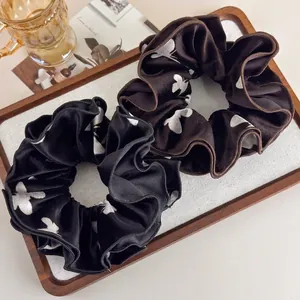 French Style Autumn Winter Velvet Butterfly Print Large Scrunchie For Women Vintage Elegant Elastic Hair Tie Ponytail Holder Hair Accessories
