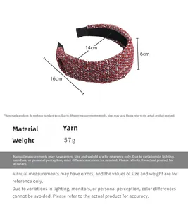 Detailweergave van geweven tweed hoofdband in rood en wit met exacte afmetingen