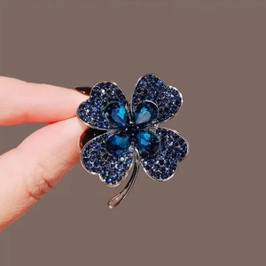 Broche trèfle à quatre feuilles en cristaux bleu foncé pour accessoires de tailleur de luxe