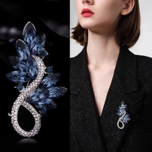 Broche De Luxe En Alliage Cristal Synthétique Avec Strass Bleu Foncé Pour Mariage Banquet Femmes Élégant Feuille Plume Forme Bijoux