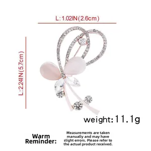 Detaillierte Größenangaben für die roségoldene Schmetterlingsbrosche mit Zirkonia