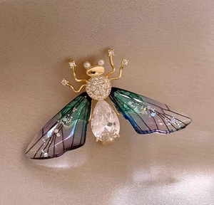 Golden bee brooch with gradient wings and water-drop crystal stone for women