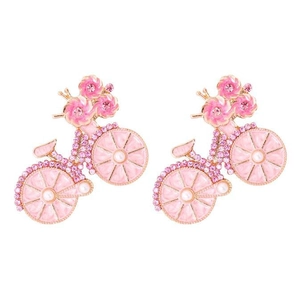 Roze fietsbroche met roségouden montuur, strassteentjes en parelwielen