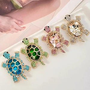 Vintage Alloy Rhinestone Turtle Brooch For Women Luxurious Animal Shape Gold Plated Crystal Tortoise Corsage Fashion Accessories