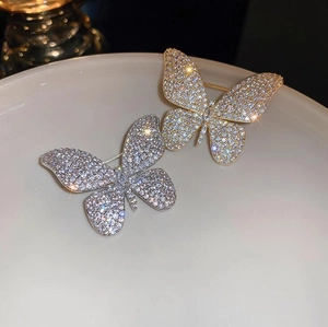 Elegant Butterfly Brooch For Women Gold Silver Alloy Rhinestone Inlaid Pin Exquisite Suit Accessories Fashion Jewelry Gift
