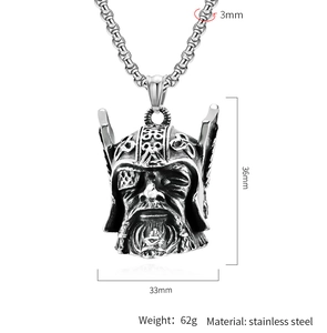 Dimensions du pendentif casque Viking Odin en acier inoxydable avec sa chaîne gourmette