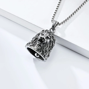 Collier avec pendentif cloche tête de lion en acier inoxydable et chaîne maille vénitienne