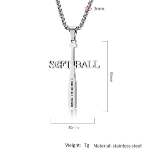 Vue détaillée du pendentif croix de baseball en acier inoxydable avec gravure softball