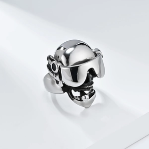 Bague tête de mort punk avec lunettes mobiles en acier inoxydable poli pour hommes