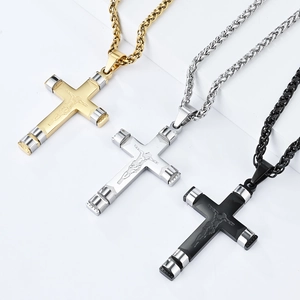 Pendentifs croix en acier titane doré, argenté et noir avec chaînes à mailles blé