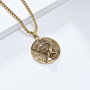 Collana con pendente medaglione egiziano Nefertiti dorato e catena veneziana gioiello