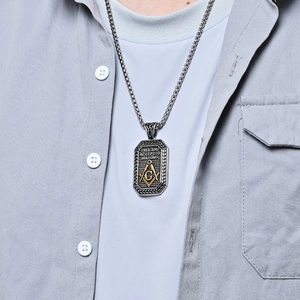Freimaurer Herren-Halskette aus Edelstahl mit schwarz-goldnem G-Logo und Anhänger
