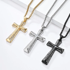 Collier croix plaqué or 18 carats avec diamants en finitions or, argent et noir mat