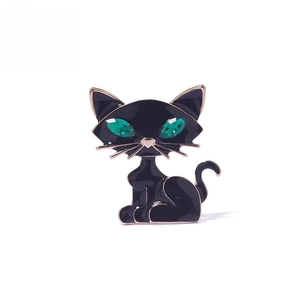Simpatica Spilla a Forma di Gatto Seduto in Smalto Lega Con Occhi in Zirconia Verde Spilla Animale per Completo Donna Gioielli